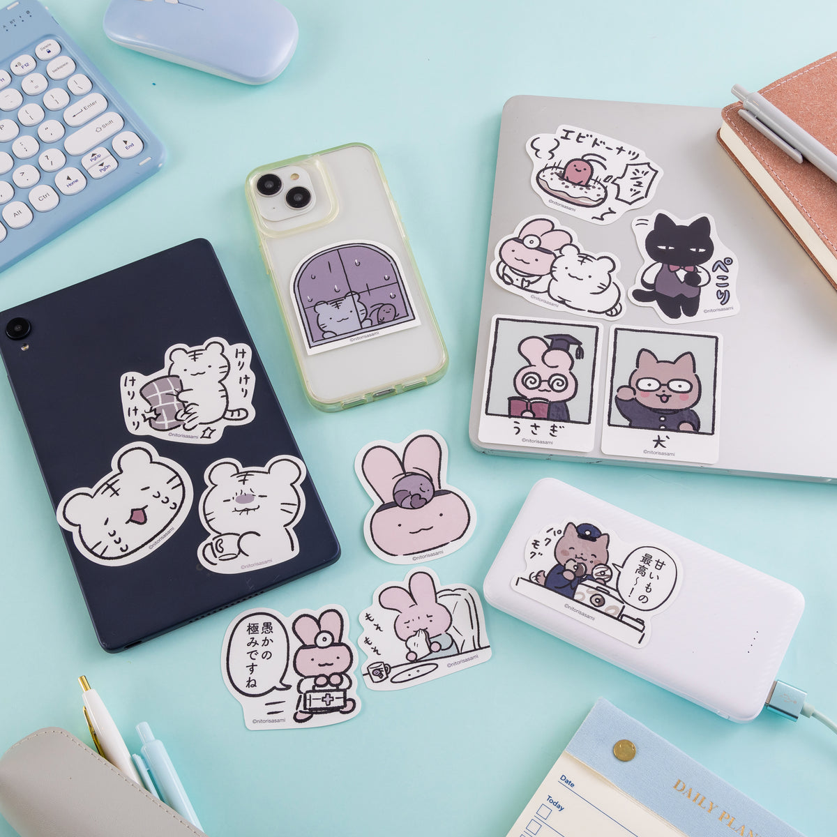 White Tiger and Black Tiger Size that can be attached to a smartphoneSticker(hide and seek)
