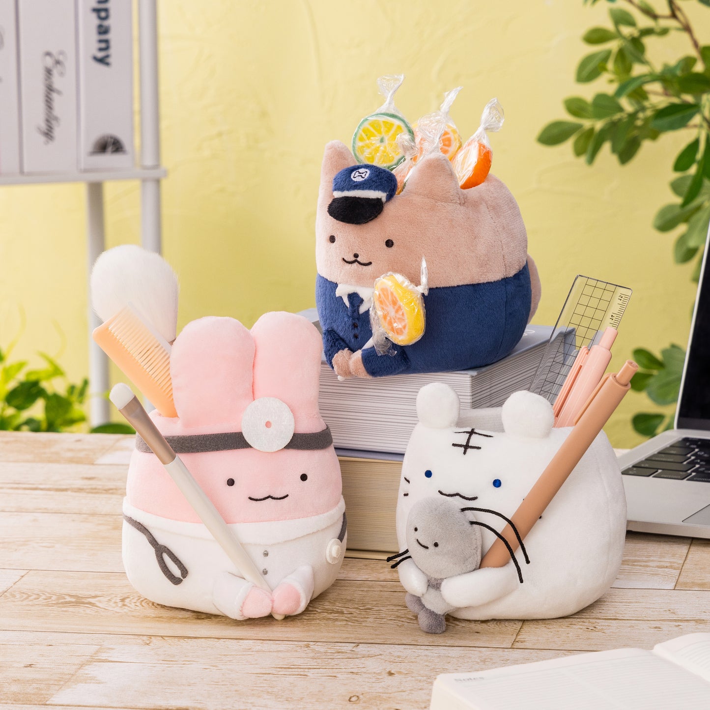 White Tiger and Black Tiger Kororin Pen Holder (Dog Policeman)