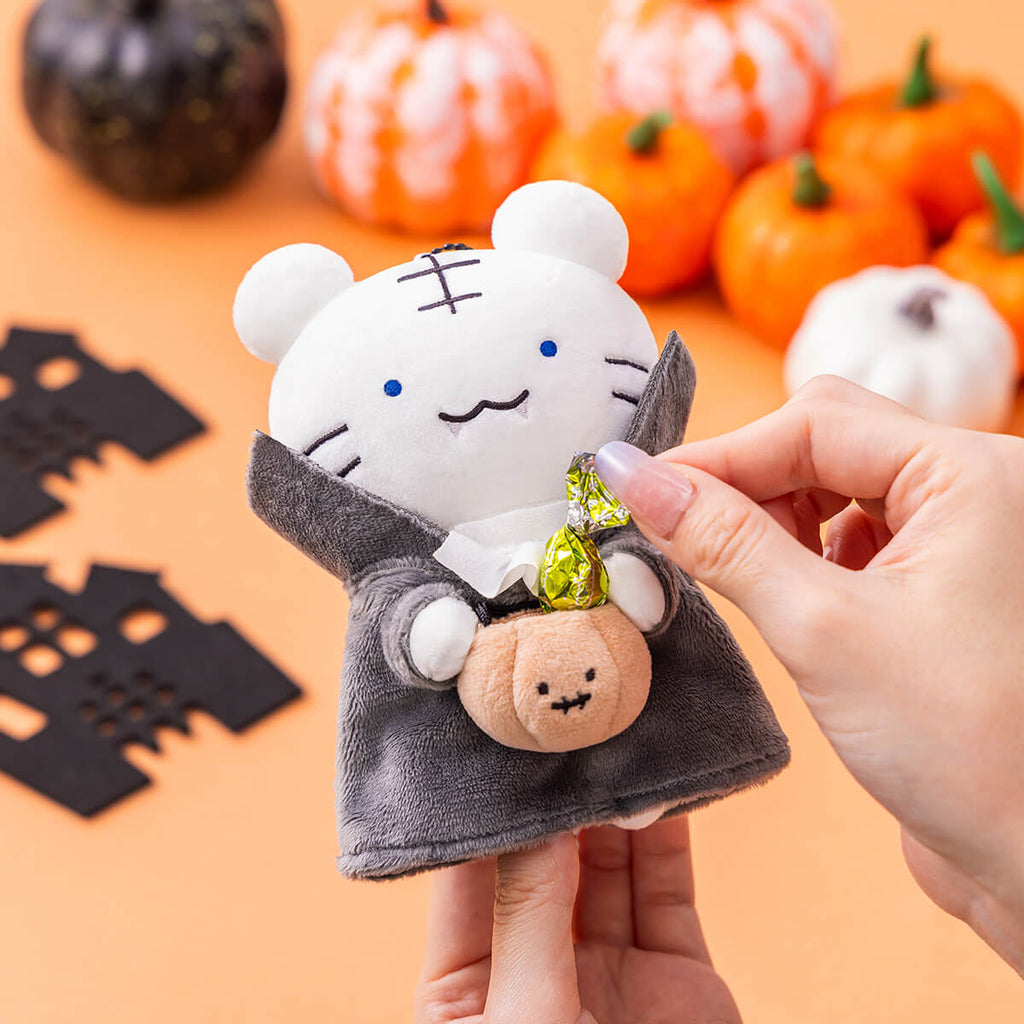 ホワイトタイガーとブラックタイガー ドラキュラなホワイトタイガーマスコット