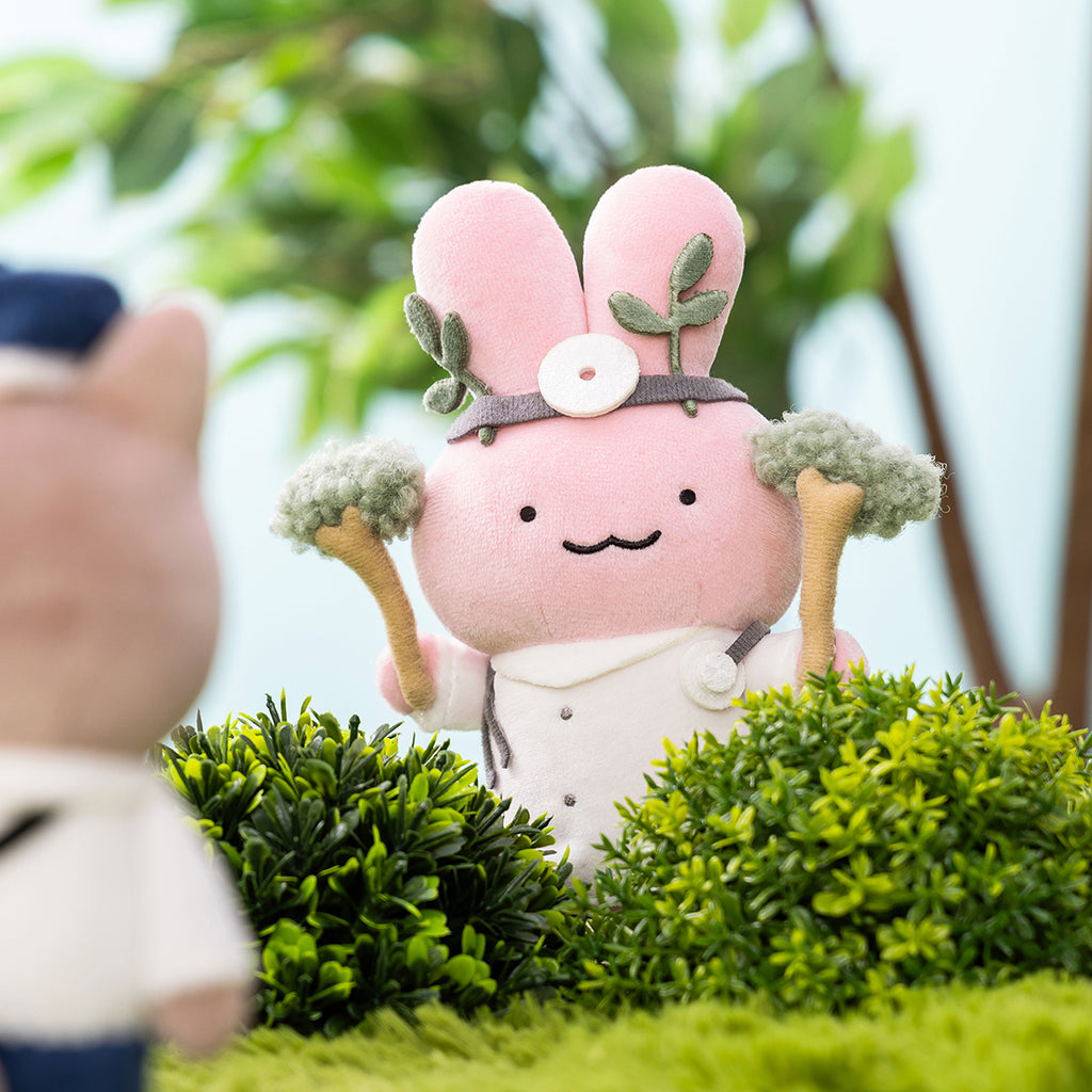 ホワイトタイガーとブラックタイガー カモフラージュするうさぎ先生マスコット