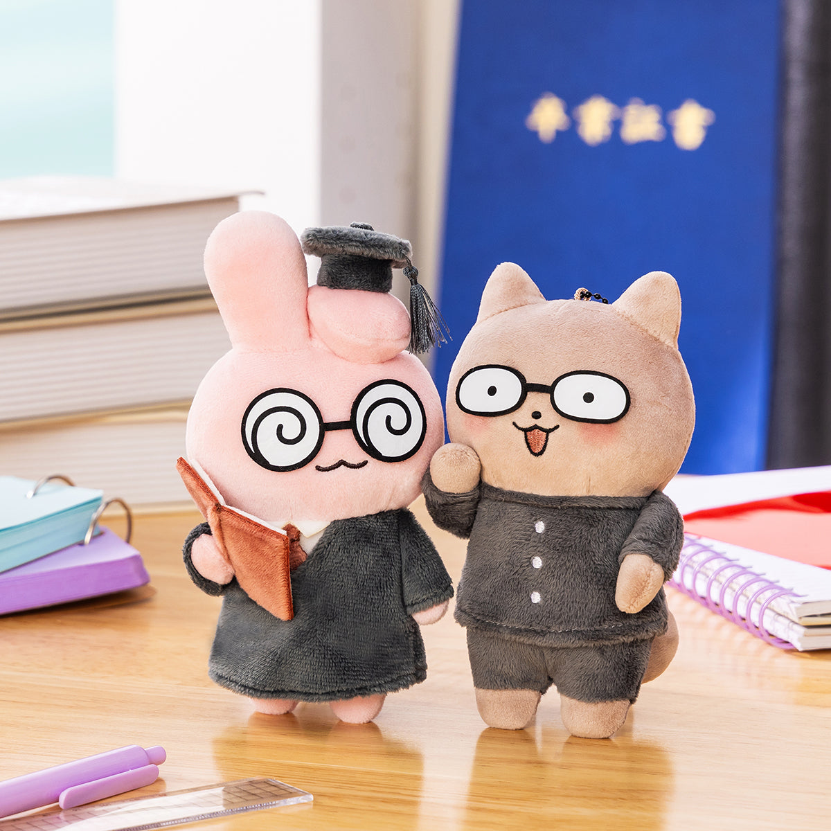 ホワイトタイガーとブラックタイガー 卒業アルバムのうさぎ先生