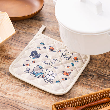 White Tiger and Black Tiger A little Japanese pot mitt