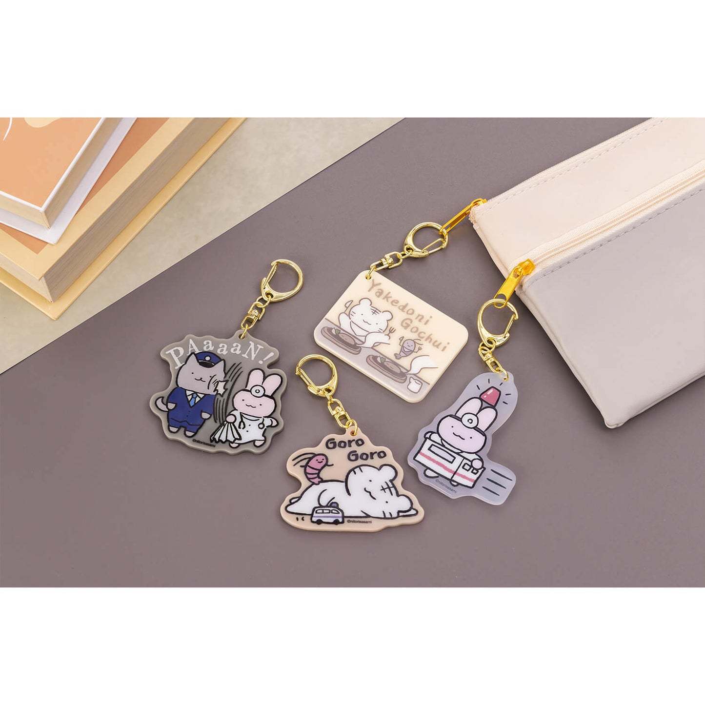 White Tiger and Black Tiger acrylicKey ring(Be careful not to get burned)