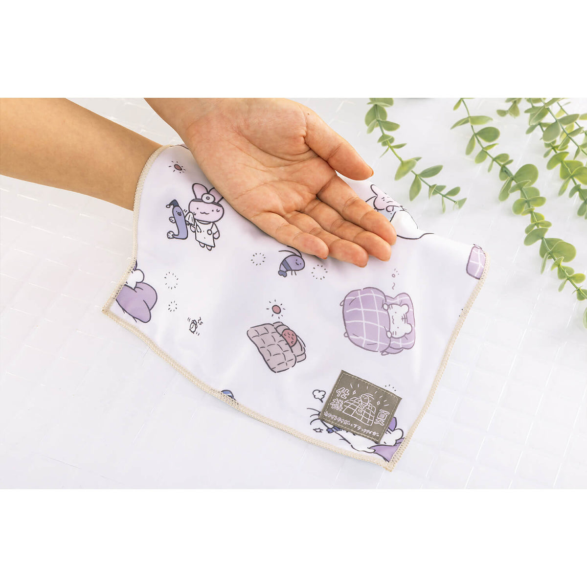 小白虎与黑虎虾 凉爽的手帕（蒲团图案）