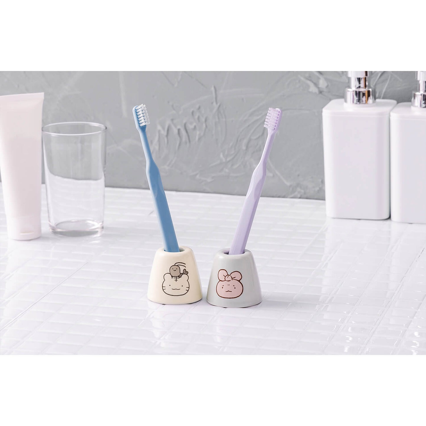 White Tiger and Black Tiger Pen & toothbrush stand (White Tiger and Black Tiger）