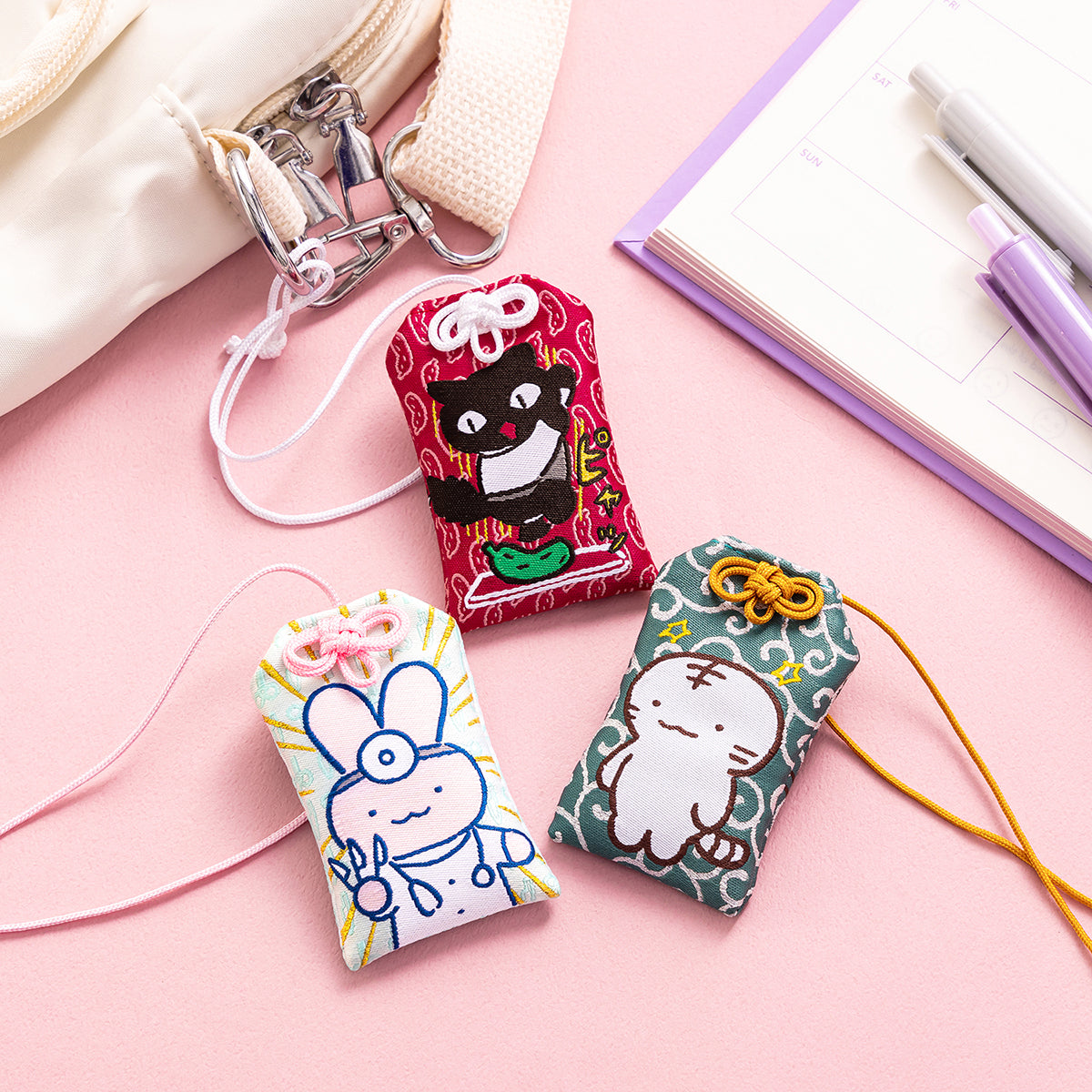 ホワイトタイガーとブラックタイガー 危険回避まもり | とらえびストア