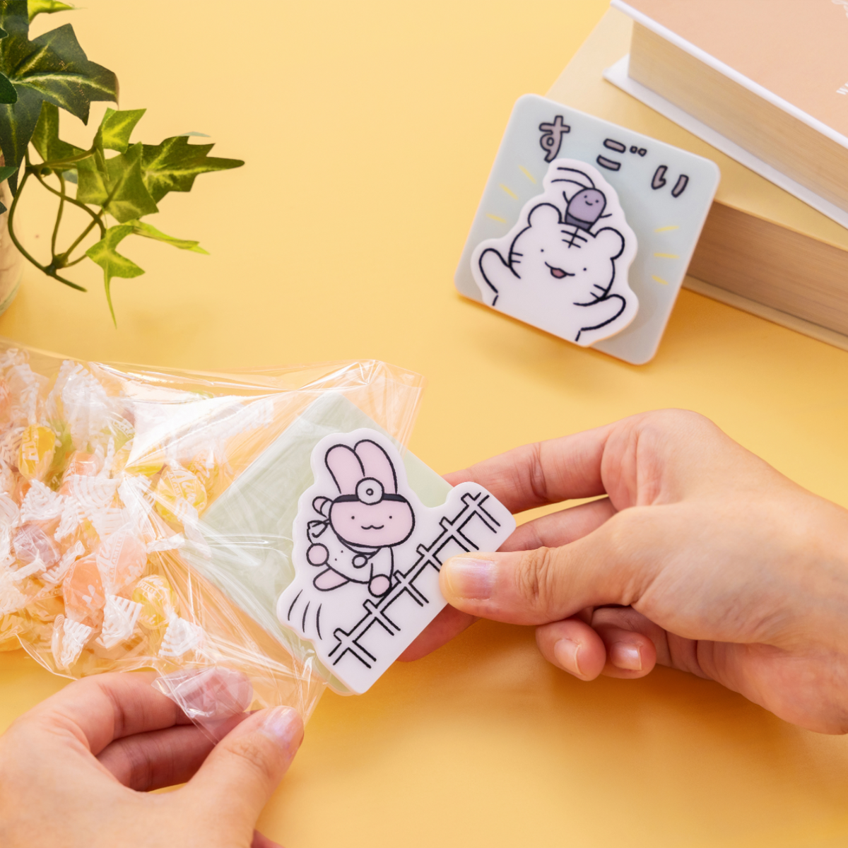 White Tiger and Black Tiger  아크릴 스탠드로도 사용할 수있는 아크릴 클립 (총 7 가지) 거래