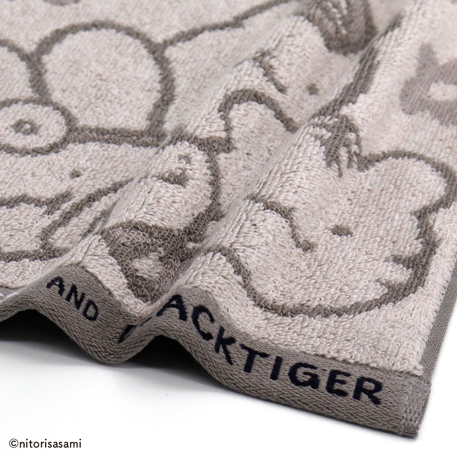 ホワイトタイガーとブラックタイガー タオルハンカチ（ピンク