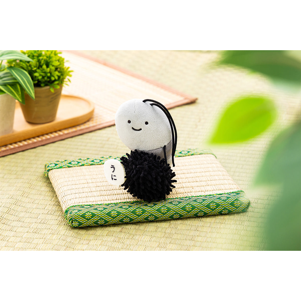 ホワイトタイガーとブラックタイガー デスクトップから見守るひっかけ