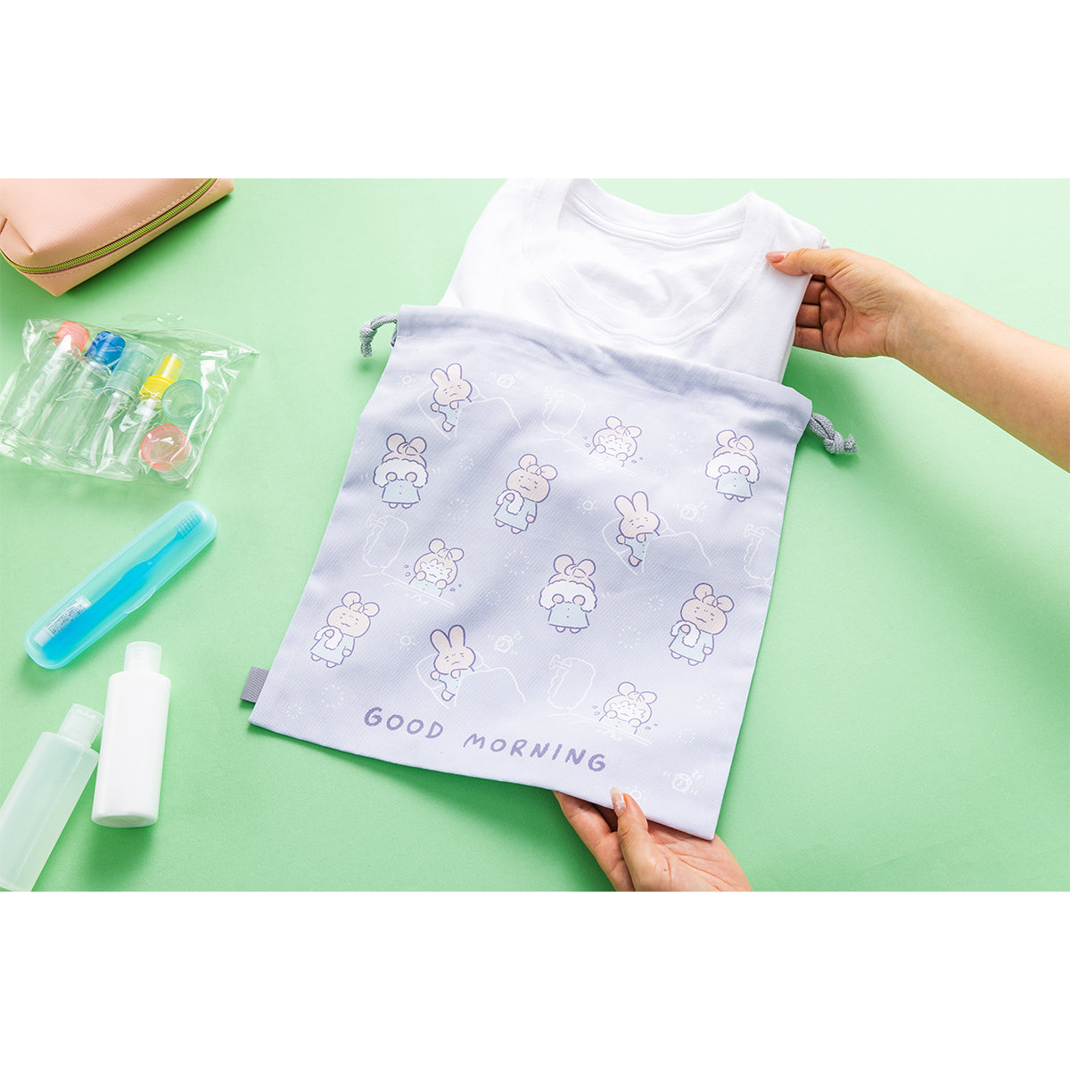 ホワイトタイガーとブラックタイガー 大きめ巾着（うさぎ先生の朝