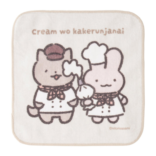 ホワイトタイガーとブラックタイガーカフェ ハンドタオル（cream wo kakerunjanai）